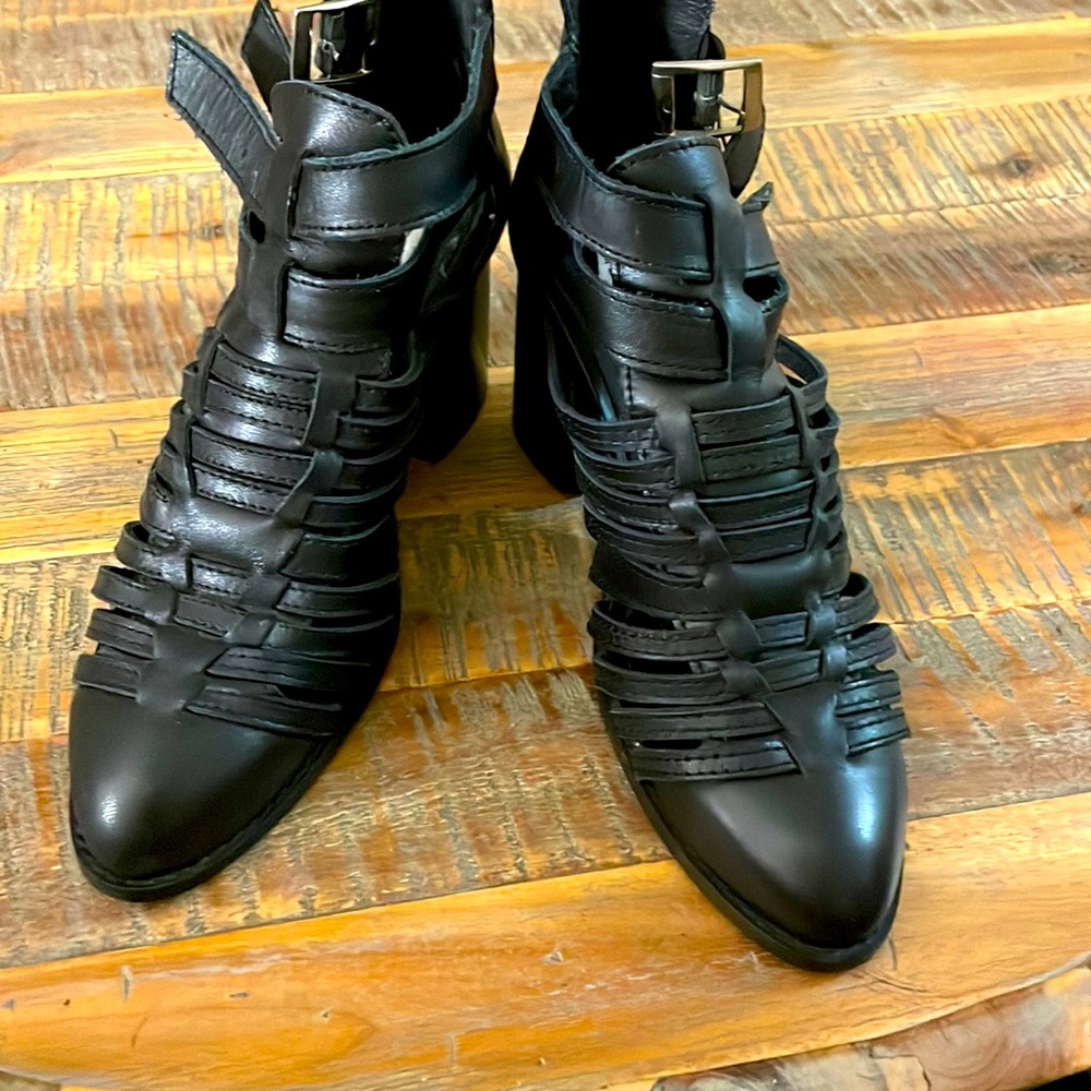 Steve Madden Boots